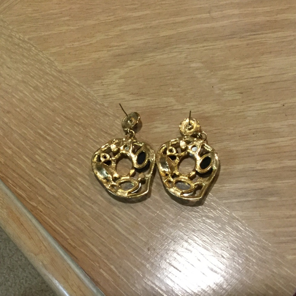 Earrings - Picture 2 of 4